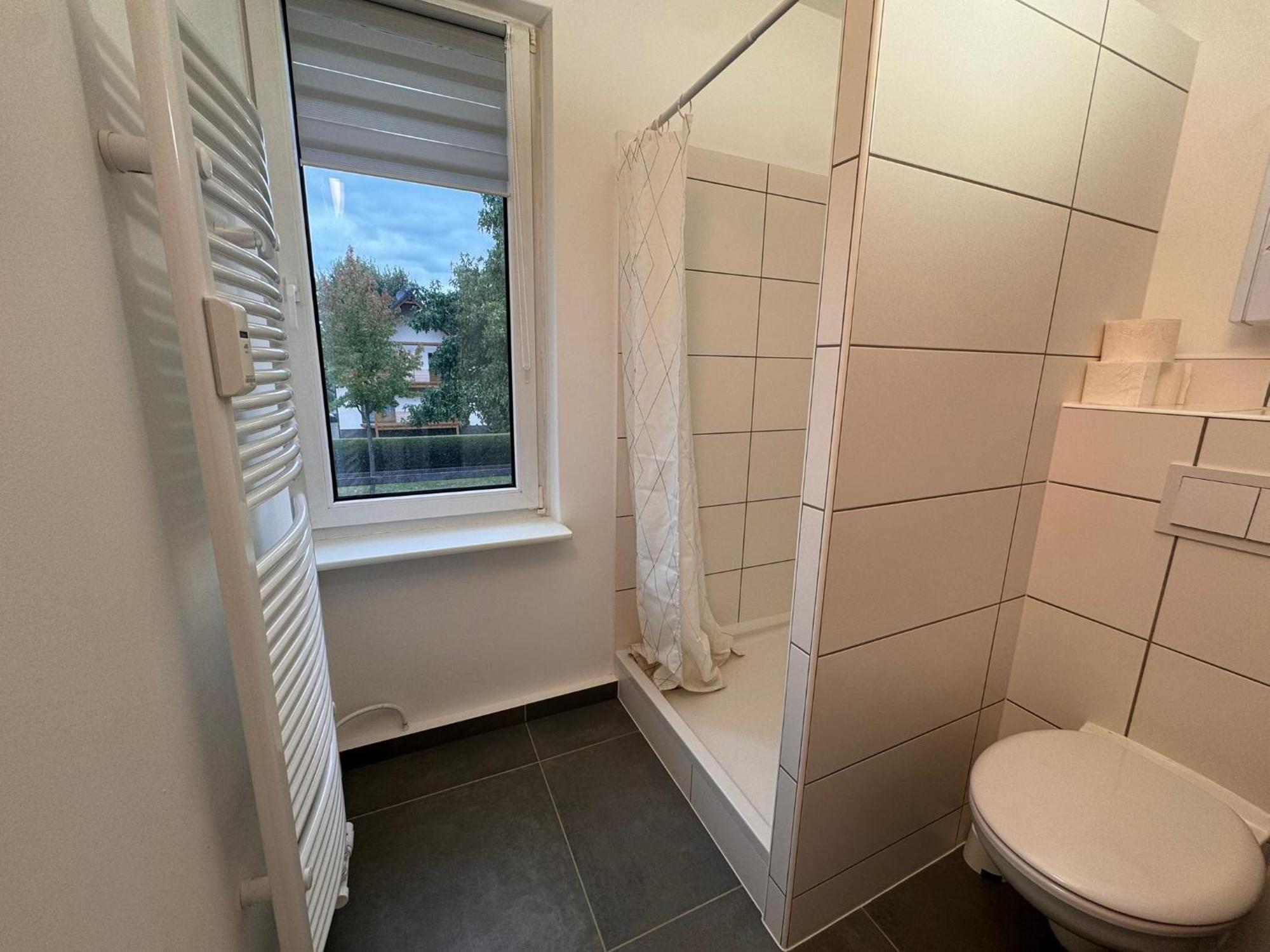 Fc-Apartmenthaus Falkensee Mit Grossem Garten Und Pkw Stellflaechen Εξωτερικό φωτογραφία
