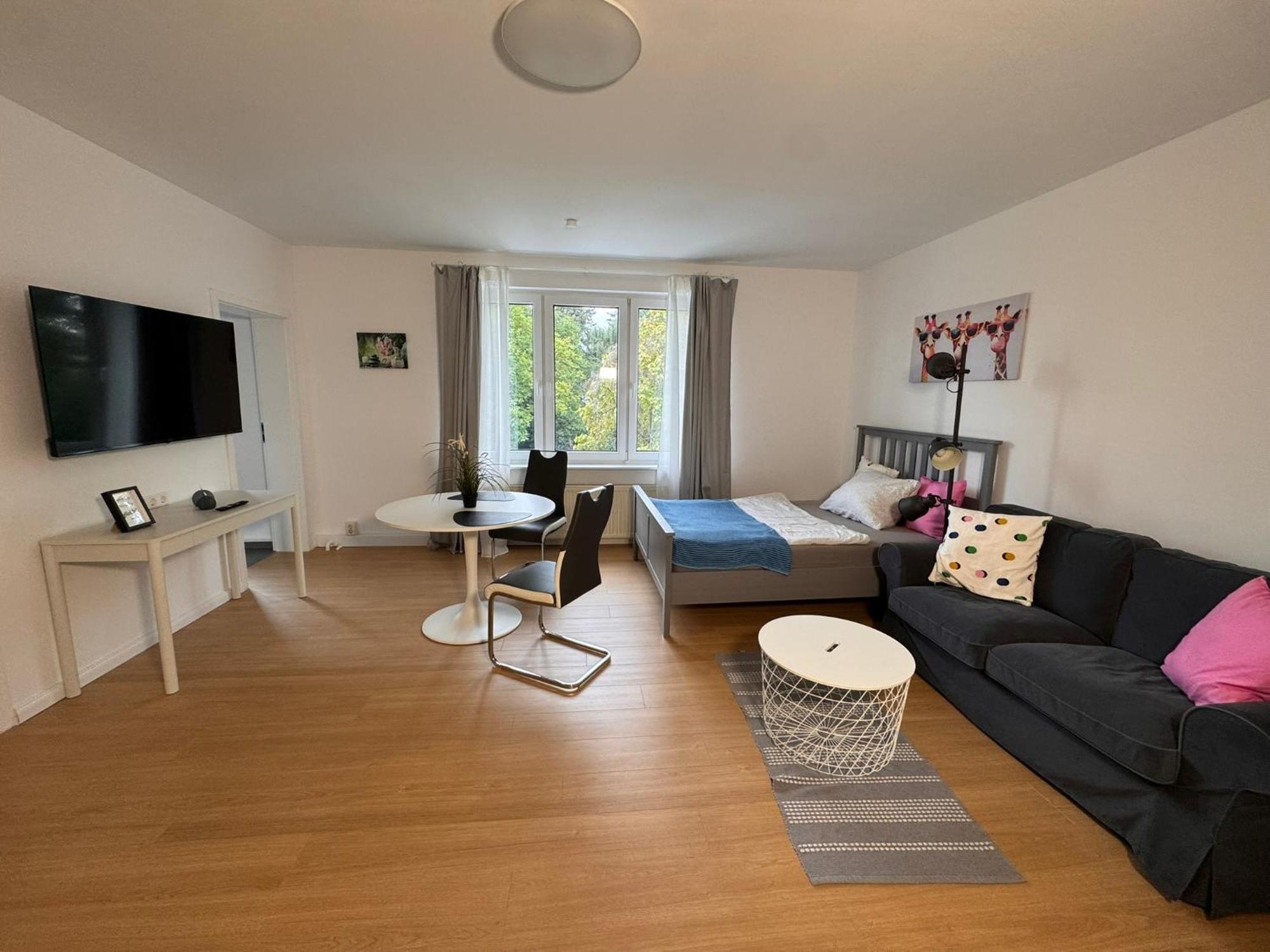 Fc-Apartmenthaus Falkensee Mit Grossem Garten Und Pkw Stellflaechen Εξωτερικό φωτογραφία