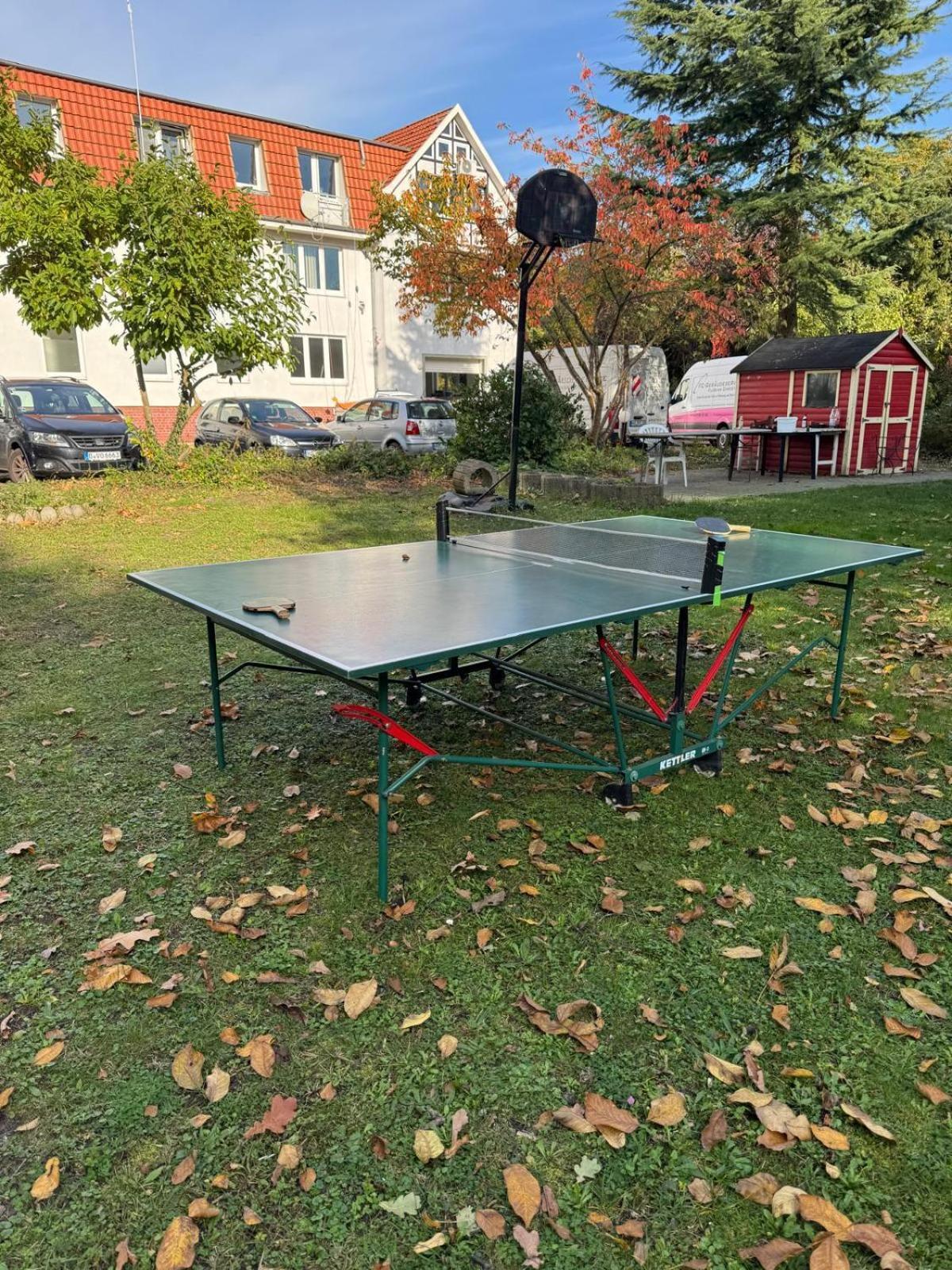 Fc-Apartmenthaus Falkensee Mit Grossem Garten Und Pkw Stellflaechen Εξωτερικό φωτογραφία