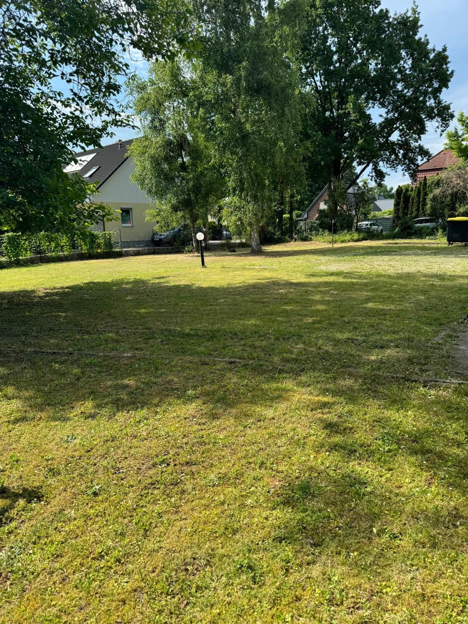 Fc-Apartmenthaus Falkensee Mit Grossem Garten Und Pkw Stellflaechen Εξωτερικό φωτογραφία